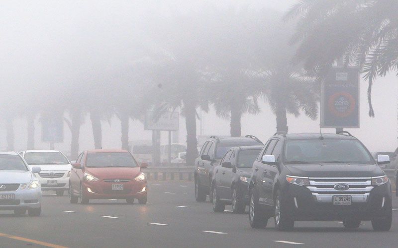 الامارات | "الوطني للأرصاد" يحذر من تشكل الضباب وتدني مدى الرؤية
