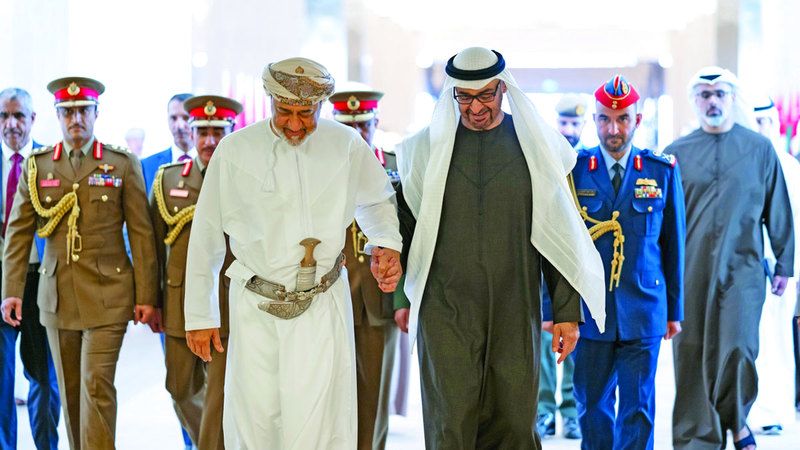الامارات | ودّعه رئيس الدولة.. سلطان عُمان يختتم زيارة دولة إلى الإمارات
