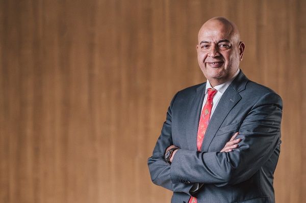 "وتتوالى الإنجازات".. تعاون “مصري-إماراتي” لتوطين صناعة السيارات الكهربائية والتقليدية ومكوناتها