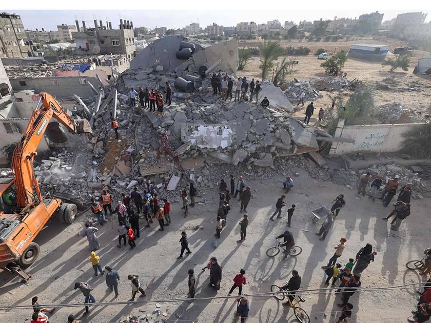 ارتفاع عدد الشهداء الفلسطينيين إلى 34262 في غزة