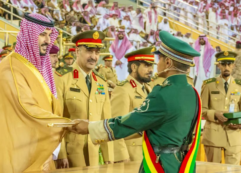 كلية الملك عبدالعزيز الحربية الأكثر بحثًا على جوجل (صور حفل تخريج الدفعة82)