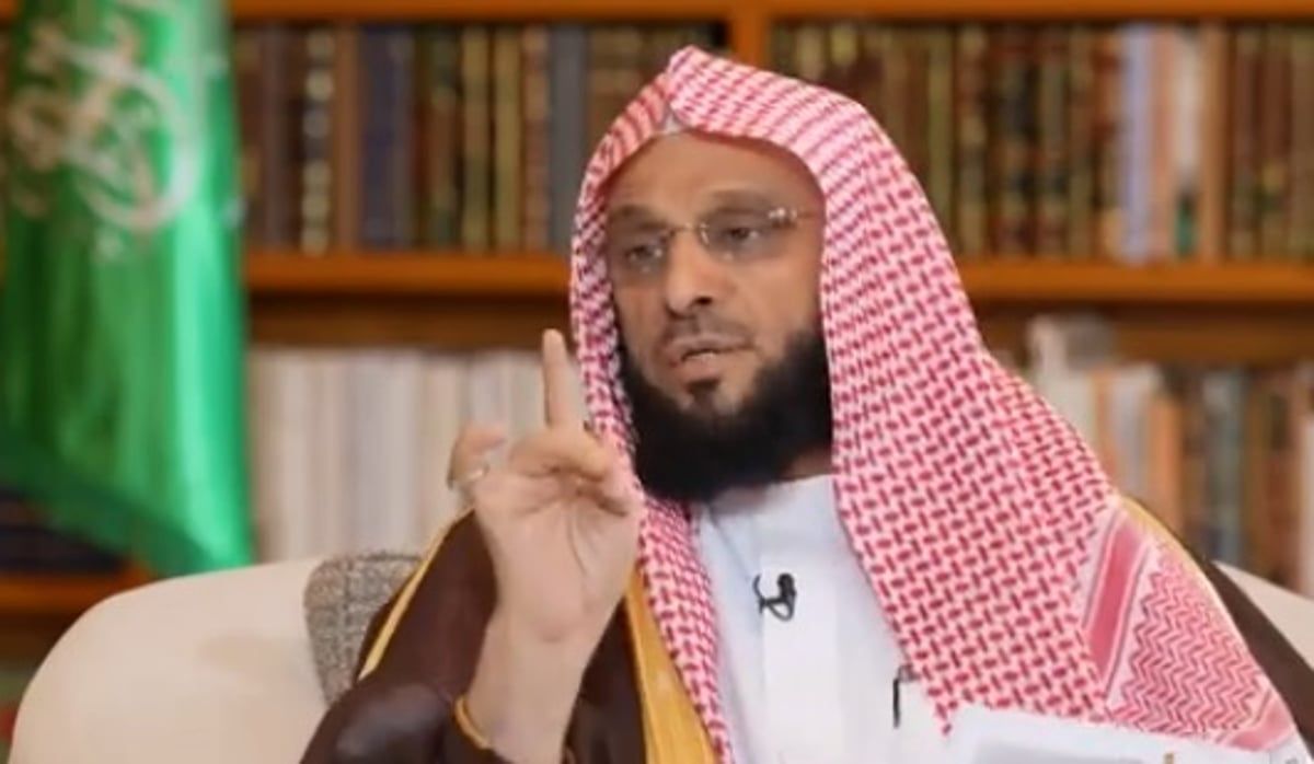 "القرني" يطالب بحل جماعة الإخوان والسرورية: تنظيم سري مريب يجب محاربته