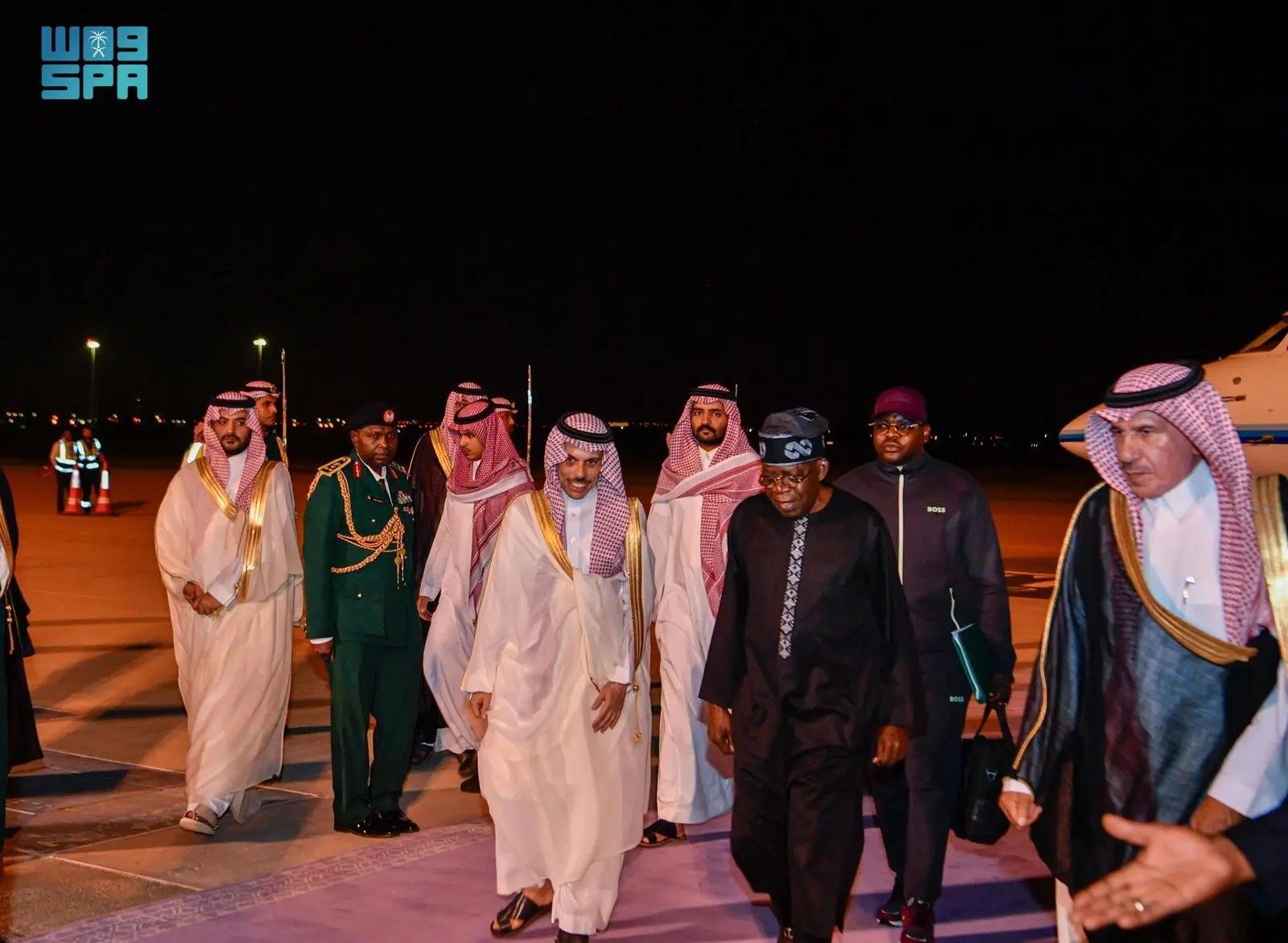 السعودية | رئيس جمهورية نيجيريا الاتحادية يصل إلى الرياض