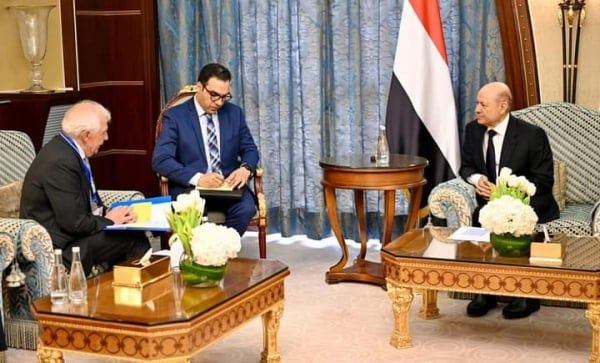 العليمي: من الصعب الوصول إلى السلام في ظل تباطؤ المجتمع الدولي في تجفيف مصادر تمويل وتسليح مليشيا الحوثي