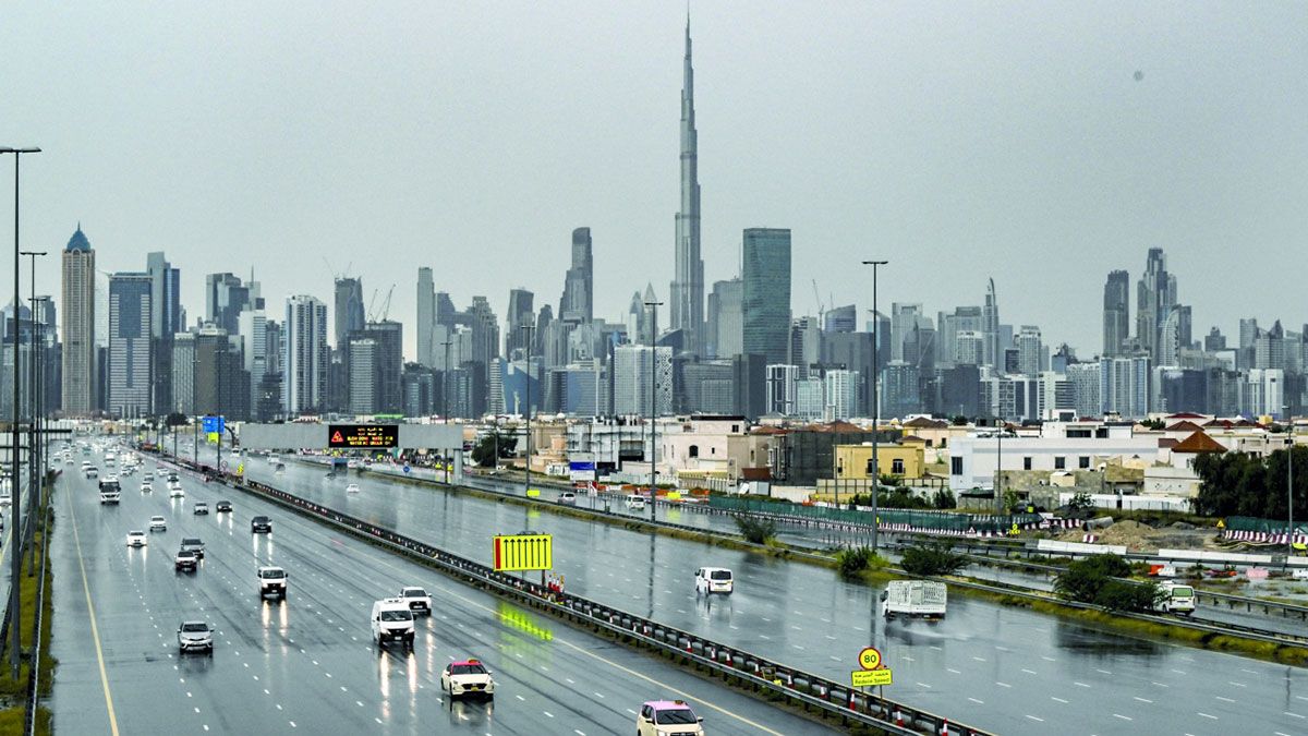 الامارات | اعتباراً من "الأربعاء".."الأرصاد": منخفض جوي جديد مصحوب بأمطار وبرق ورعد