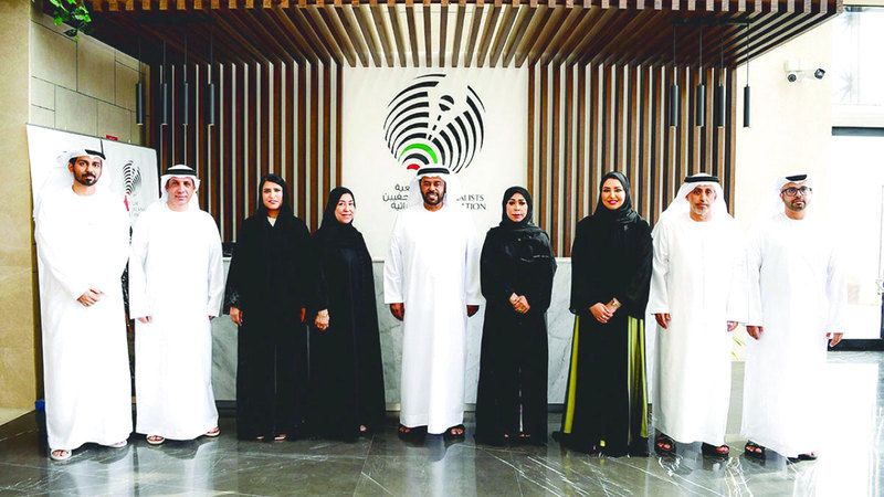 الامارات | انتخاب فضيلة المعيني رئيساً لـ «الصحفيين الإماراتية»