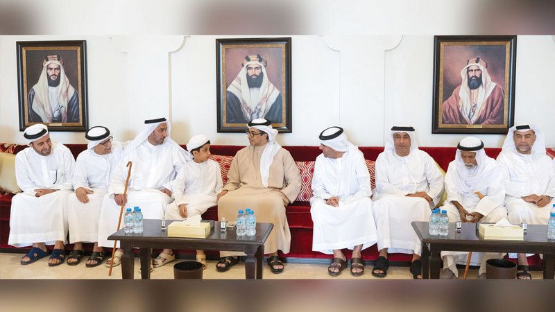 الامارات | منصور بن زايد يعزي في وفاة محمد الحميري