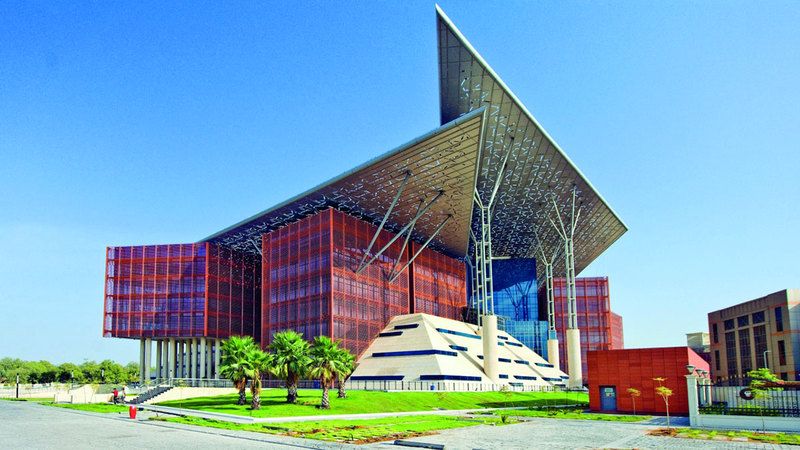 الامارات | إلزام محامٍ برد 23.6 ألف درهم إلى موكل