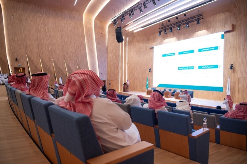 إمارة مكة تستعرض تجربتها في تطبيق "الإدارة الرشيقة" لتطوير منظومة العمل