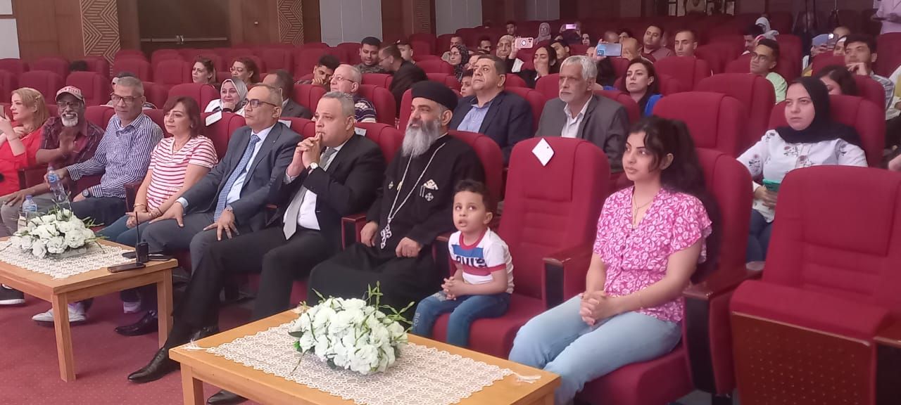 قصور الثقافة تحتفل بعيد القيامة المجيد على مسرح السامر