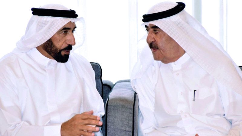 الامارات | حاكم أم القيوين يقدم واجب العزاء في وفاة زوجة سيف الشعفار