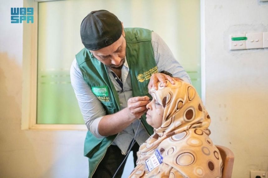 منها مشروع نور السعودية.. مركز الملك سلمان يواصل جهوده الإغاثية بـ5 دول