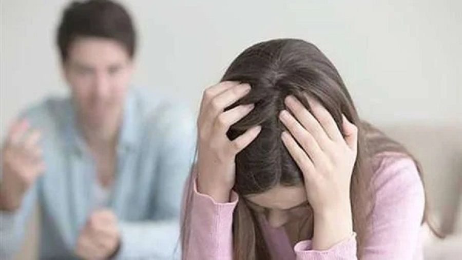 الامارات | رجل يسرق حساب زوجته البنكي لسبب غريب