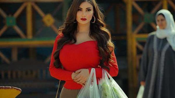 هدى الإتربى:" شخصية دينا بقيت "كراش" جيل الـ 17 سنة"