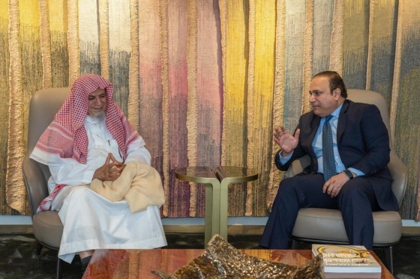 إمام وخطيب المسجد الحرام يشارك في منتدى كايسيد العالمي للحوار 