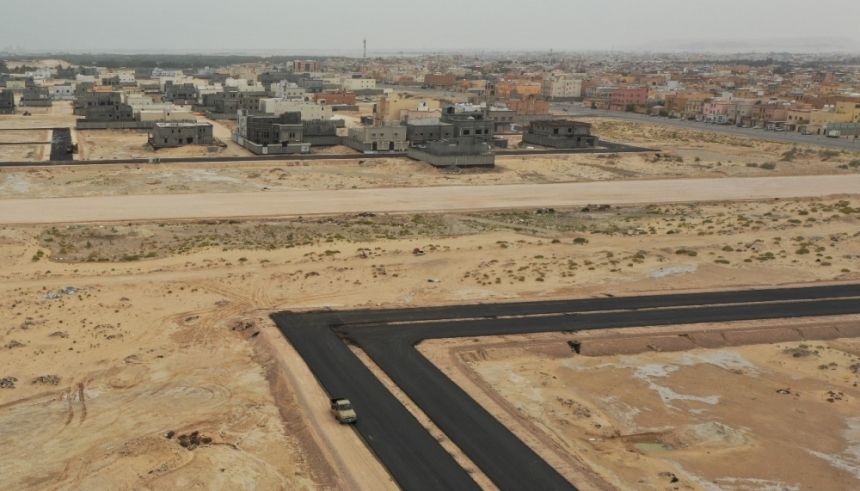 في هجر والعيون.. خطط مرحلية لسفلتة مخططات المنح بالأحساء