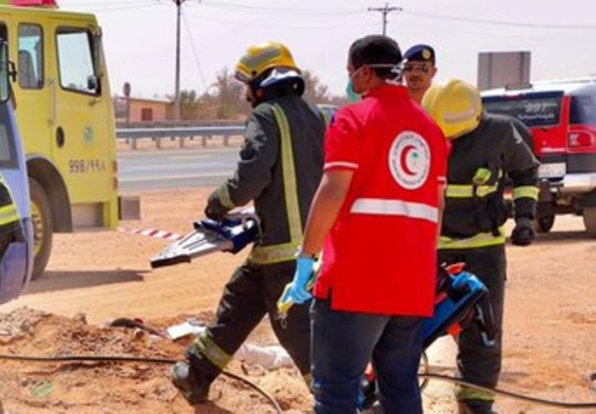بحادث انقلاب باص.. "الهلال الأحمر" ينفذ فرضية استعدادا لموسم الحج