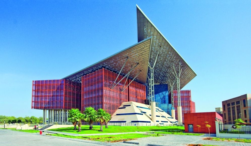 الامارات | شاب يشتري سيارة بـ 178 ألف درهم ويتهرب من السداد