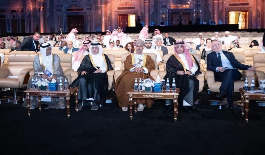 بالتفاصيل.. انطلاق القمة العالمية لمنظمة الطيران المدني الدولي بالرياض
