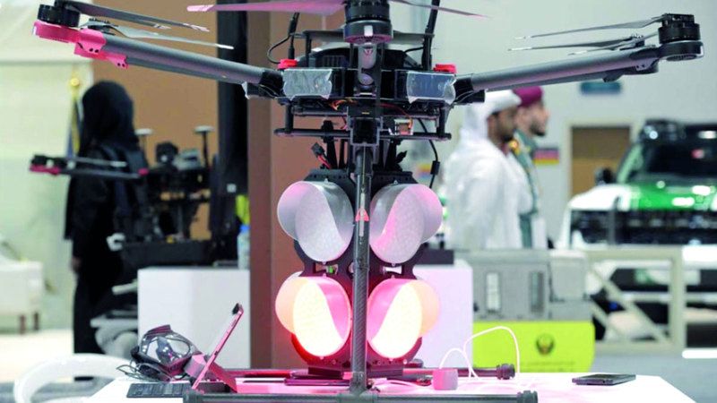 الامارات | «درون إشارة المرور الذكية» لتنظيم حركة السير