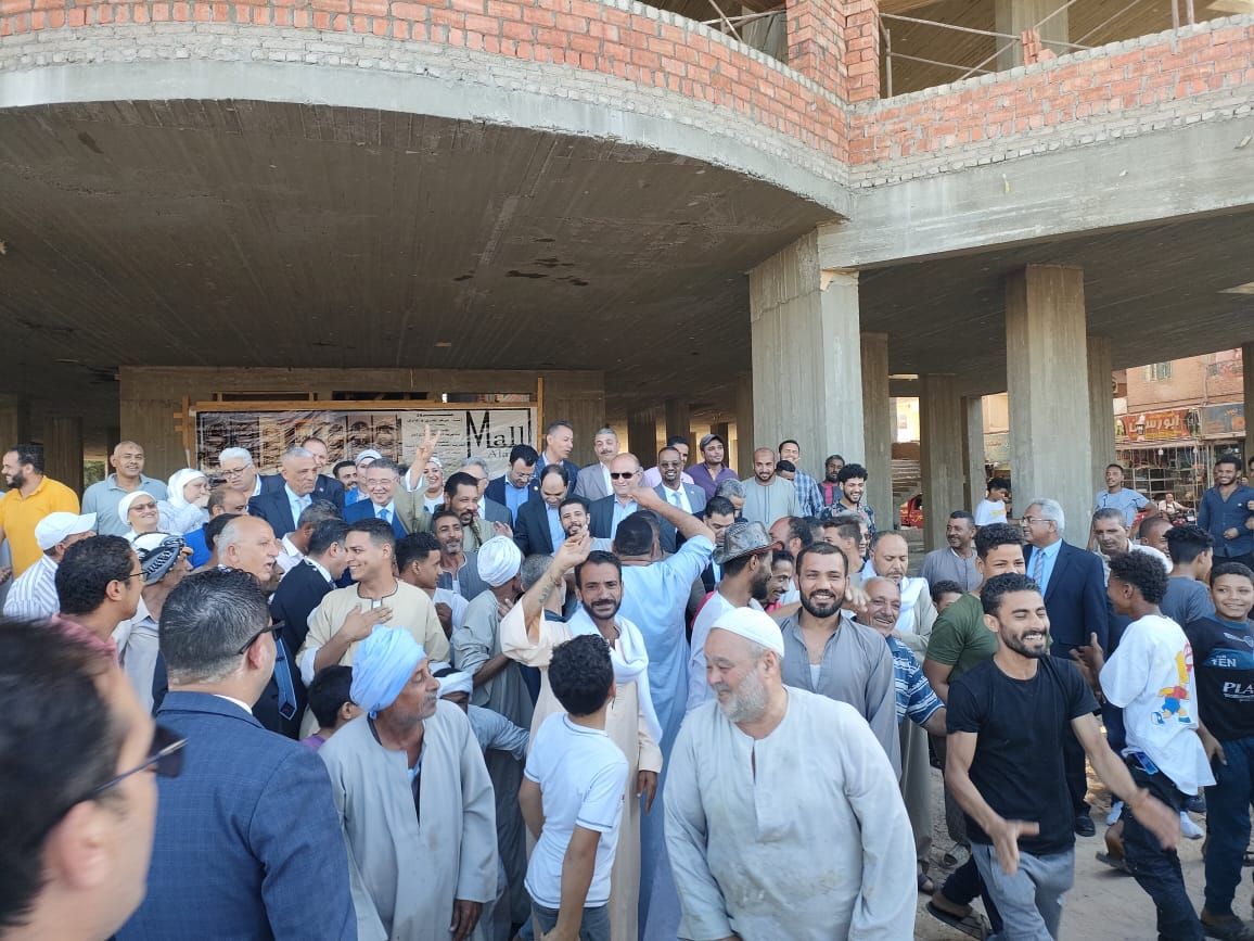 وفد محلية النواب يتفقد مشروعات إسكان ومحطة تحلية مياه وأسواق بالبحر الأحمر