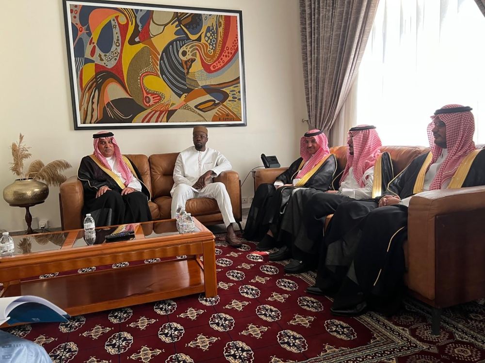 رئيس وزراء السنغال يبحث مع وفد "الشورى" سبل تعزيز التعاون