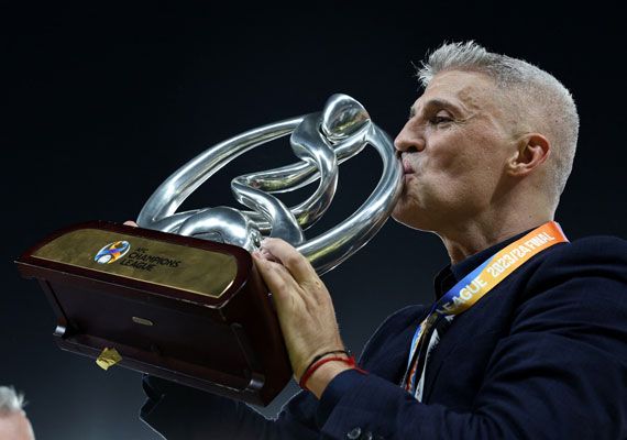 الامارات | لاعبو العين: «التتويج الآسيوي» لم يأتِ من فراغ