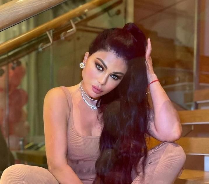 قلوبنا موجوعة.. هيفاء وهبي غاضبة من مذبحة الاحتلال ضد النازحين الفلسطينيين