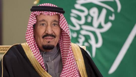 الخليج اليوم .. السعودية.. الملك سلمان بن عبد العزيز يترأس جلسة الحكومة ويشكر السعوديين