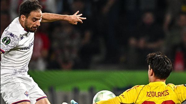 فيورنتينا يتعادل مع أولمبياكوس سلبيا في الشوط الأول بنهائي دوري المؤتمر الأوروبي