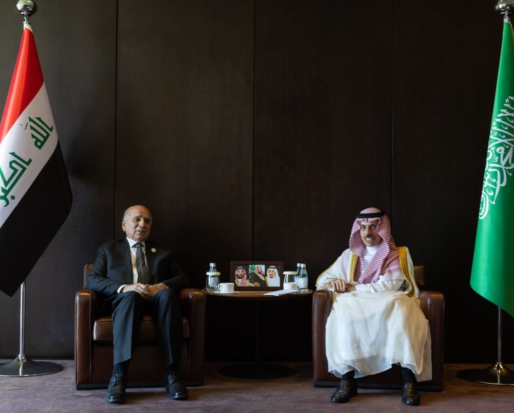 وزير الخارجية يلتقي نظيريه العراقي والصيني لبحث سبل التعاون
