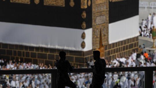 الخليج اليوم .. بدء تطبيق عقوبة مخالفي أنظمة وتعليمات الحج دون تصريح في السعودية