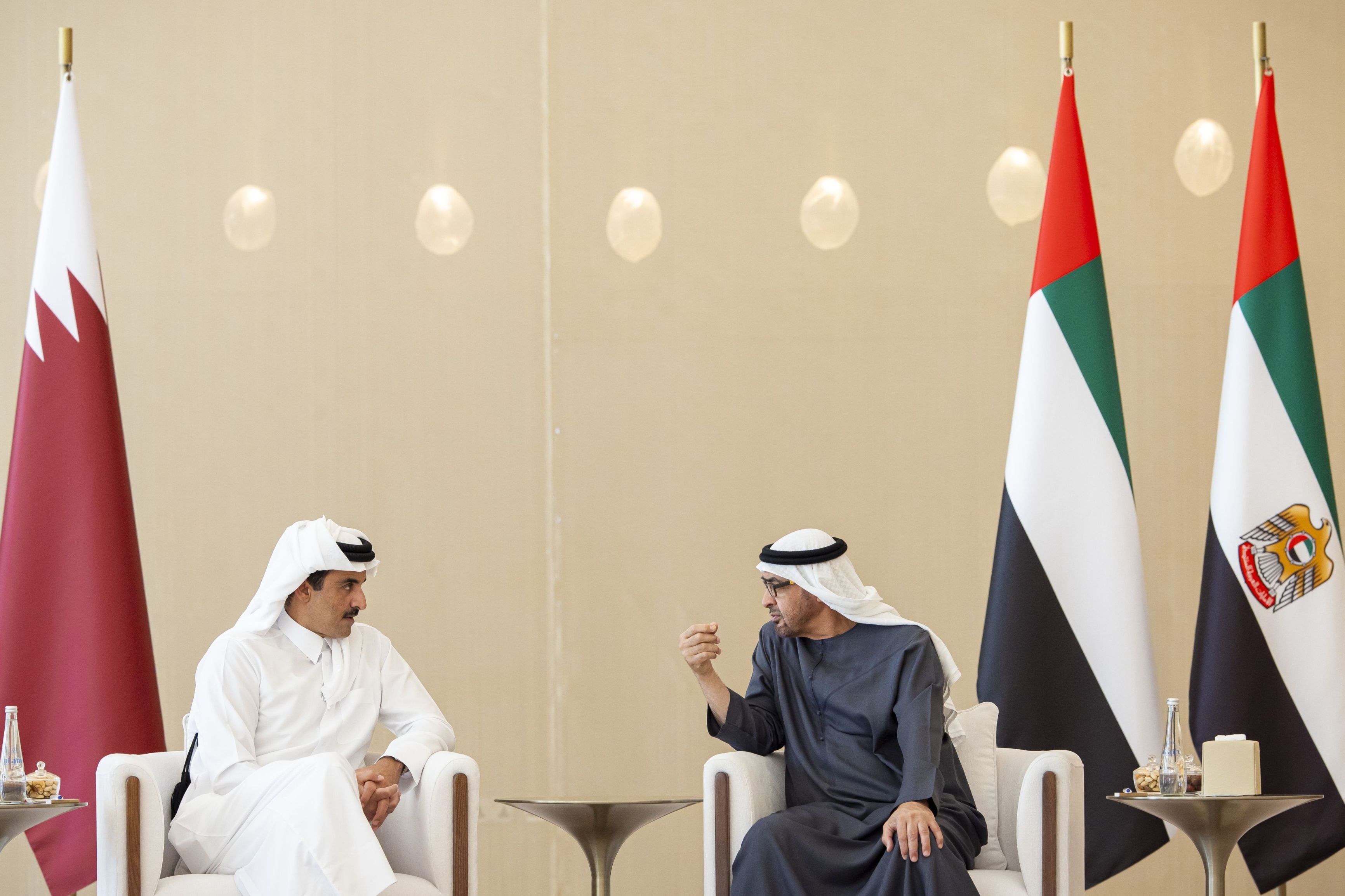 الامارات | رئيس الدولة وأمير قطر يبحثان العلاقات الأخوية والمستجدات في المنطقة