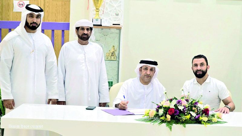 الامارات | الذيد يتعاقد  مع المدرب  الجزائري بومضل