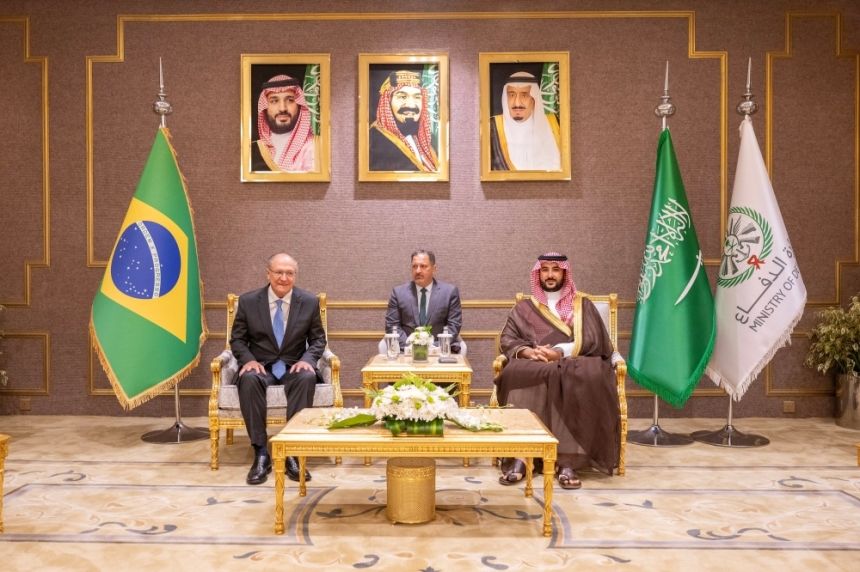 المملكة والبرازيل توقعان مشروع اتفاقية في مجال الدفاع