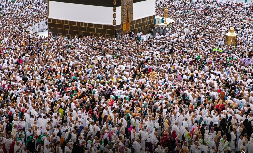 موصيًا ضيوف الرحمن.. السديس: بادروا بالتوبة واجتنبوا المحرمات وشواغل الأوقات