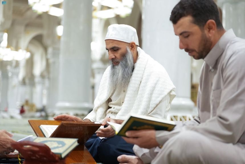 الشؤون الدينية: نستهدف توزيع مليون مصحف مترجم خلال موسم الحج