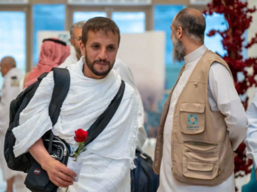 وصول الفوج الأول من حجاج أمريكا وفرنسا وإيطاليا وألمانيا