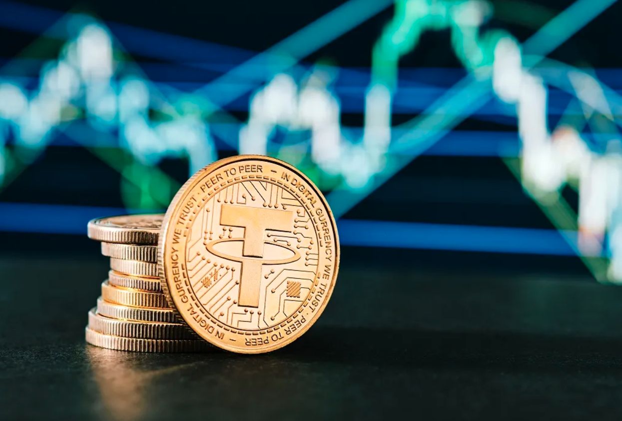 شركة التيثر توسع استثماراتها نحو الذكاء الاصطناعي وتعدين البيتكوين