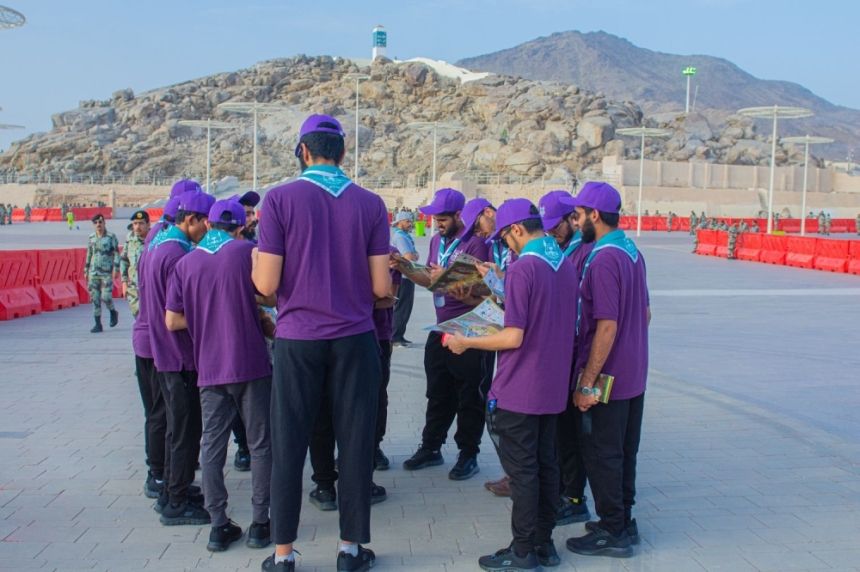 "نفخر بخدمة الحجاج".. شباب الكشافة يجسدون قيم التطوع والإيثار