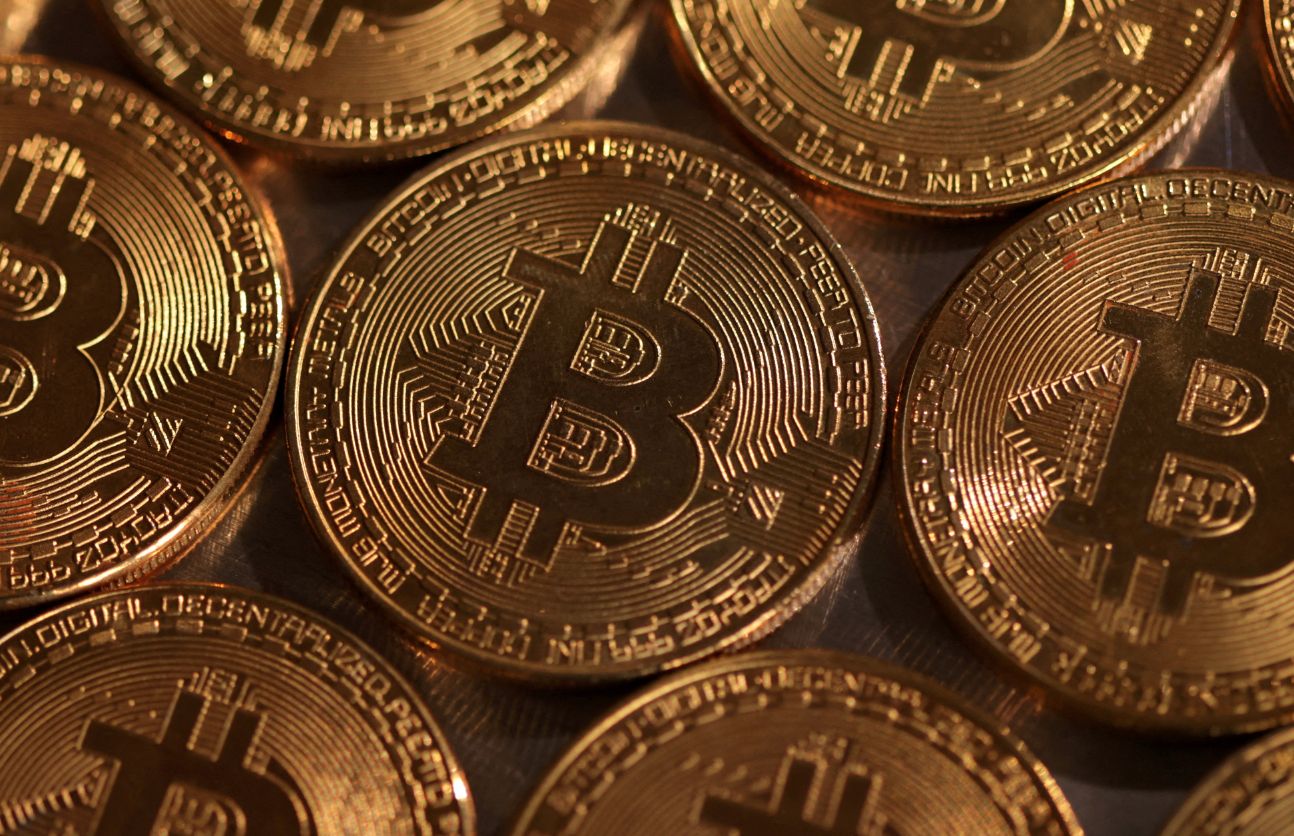 عملة البيتكوين تشهد المزيد من التقلبات وجنون عملات الميم مستمر!