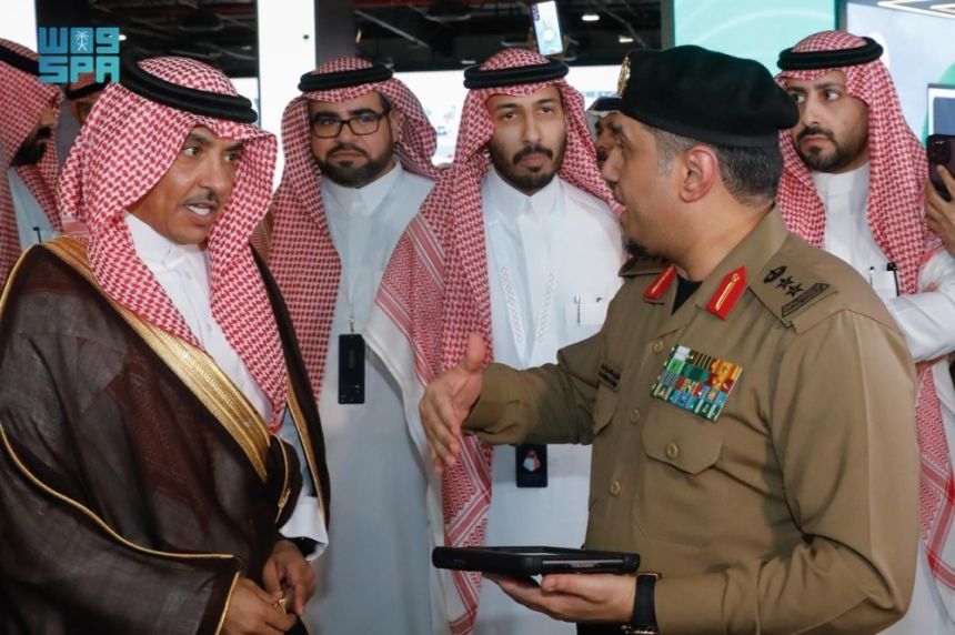 مكة المكرمة.. وزير الإعلام يزور جناح "الداخلية" في ملتقى إعلام الحج