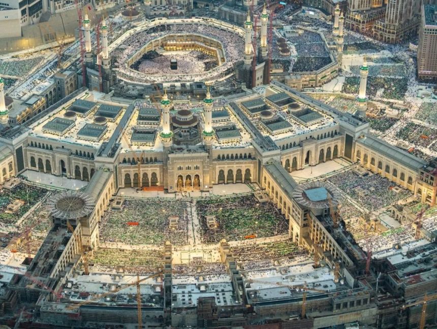 المملكة.. 100 عام في خدمة ضيوف الرحمن