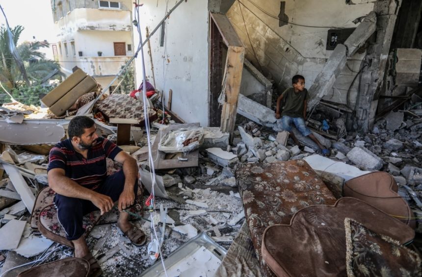استشهاد 5 فلسطينيين في قصف للاحتلال وسط قطاع غزة