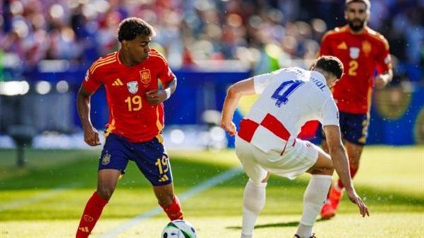 منتخب اسبانيا يفوز على كرواتيا بثلاثية في أمم أوروبا