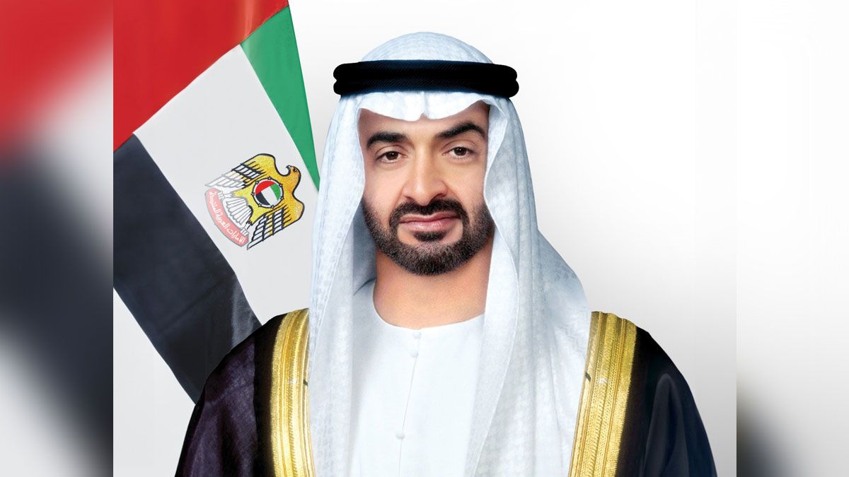 الامارات | رئيس الدولة يطمئن على أحوال حجاج الإمارات خلال اتصال هاتفي مع رئيس مكتب شؤون الحجاج
