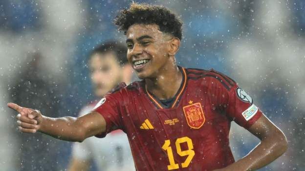 لامين يامال يحقق رقمًا تاريخيًا مع منتخب إسبانيا في يورو 2024