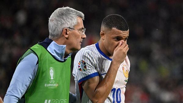 مدرب منتخب فرنسا يكشف تطورات إصابة مبابي