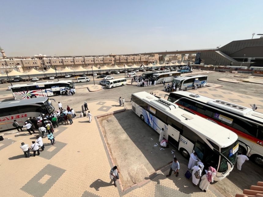 "حجة الإسلام".. تمكين 15 ألفًا من أداء فريضة الحج