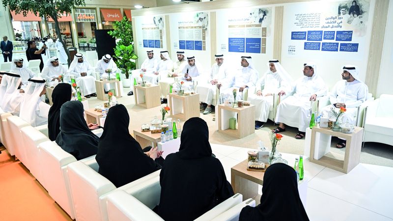 الامارات | 7 عوامل تساعد على الكشف المبكر عن تعاطي الأبناء